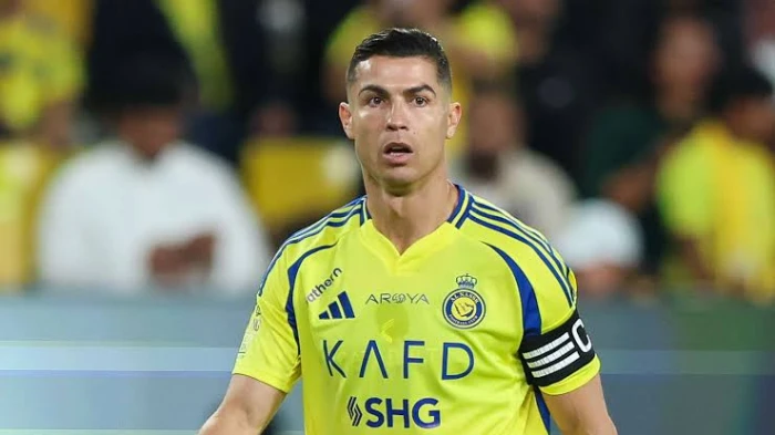 الهلال يحرج كرستيانو رونالدو بهذا الطلب للسماح له باللعب مع الزعيم 