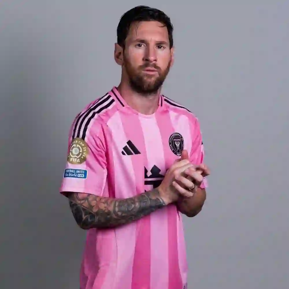 ميسي يبدء أول خطوة للانتقال الى دوري روشن 
