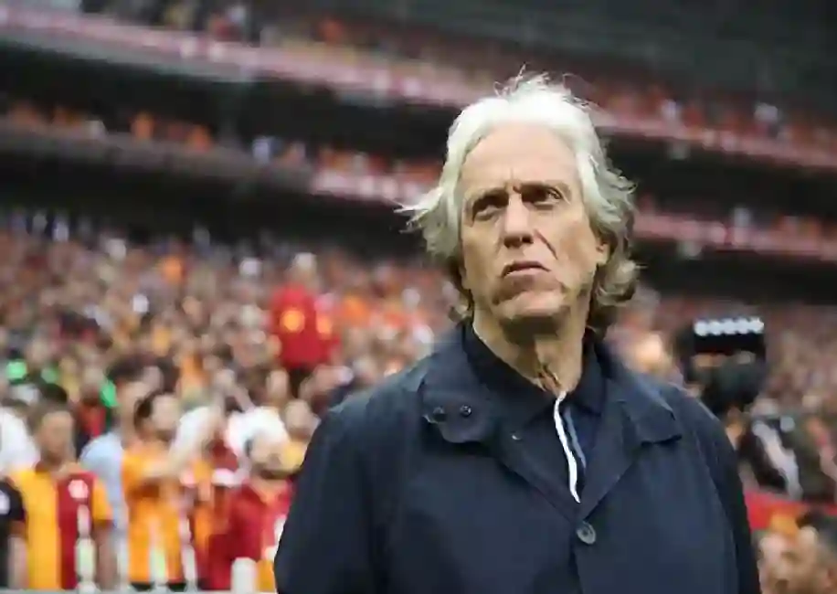 جيسوس يطلب إلغاء عقد نجم النصر الأول مقابل التوقيع للنادي 