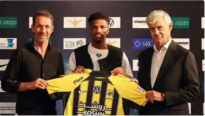 الاتحاد يعلن عن ضربة غير متوقعة تخطف نجم الهلال