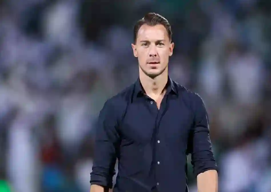 مدرب الأهلي يفرض شرط تعجيزي لتجديد عقده