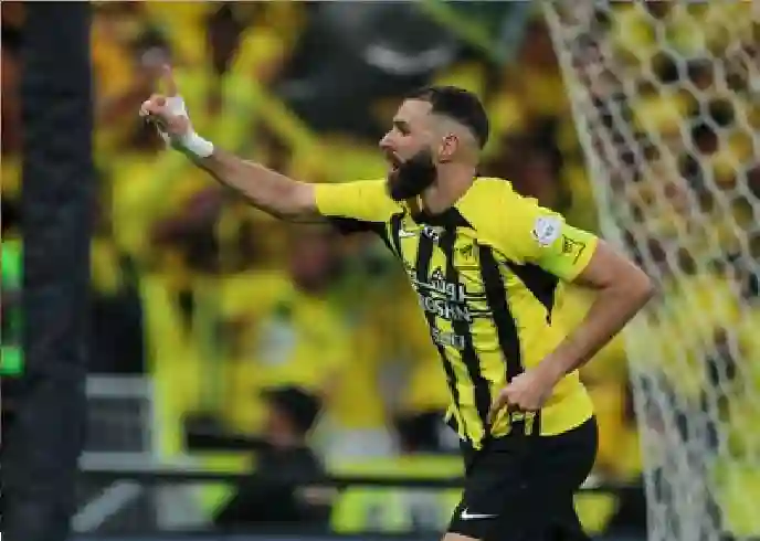 صفقة عاجلة تنقذ الهلال من خطر رحيل أهم نجومه قبل كأس العالم للأندية 