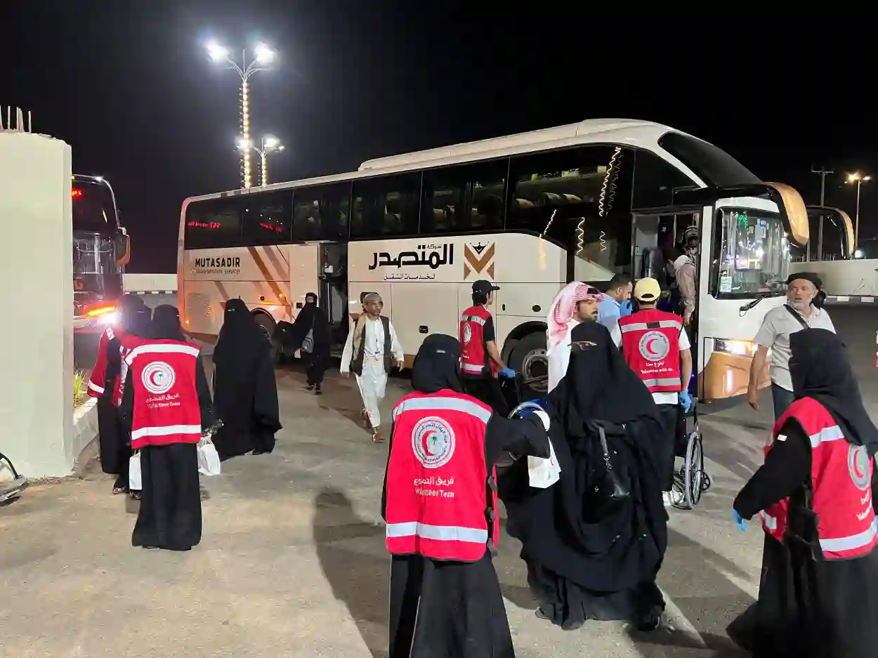 هذا ما فعلته السلطات السعودية مع حجاج اليمن بعد عبورهم منفذ الوديعة 