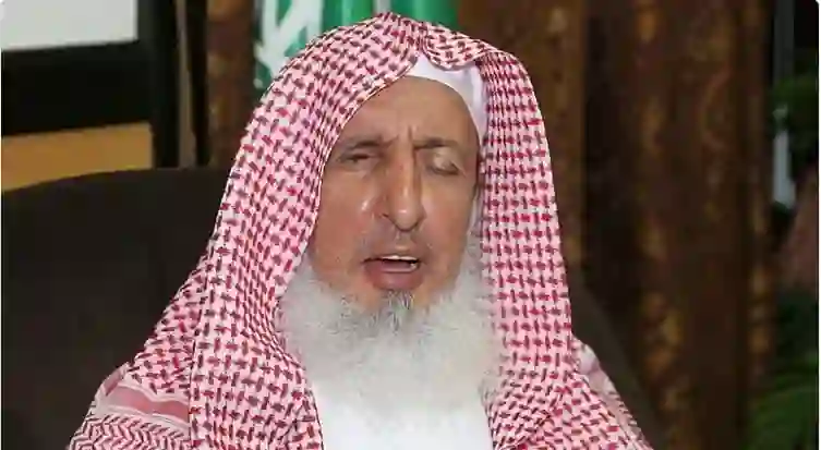 هذا ما لا يعرفه الكثيرون عن فضيلة مفتي السعودية الراحل عبد العزيز ال الشيخ