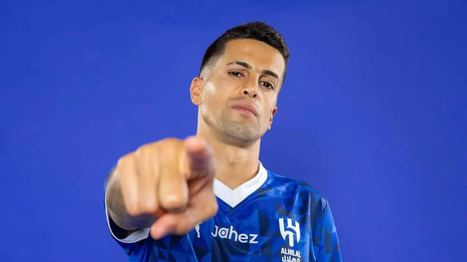 كانسيلو ينفجر بعد صمت طويل 