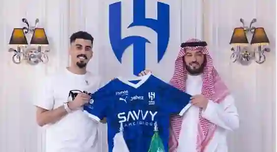 ضربة هلالية جديدة تصيب إدارة النصر بالجنون 