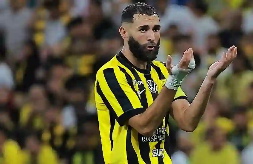 الكشف عن سبب الفراق بين بنزيما والاتحاد وموعد المغادرة المتوقع